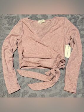 No Comment NY LA Pink Wrap Crop Top Sweater Size Large
